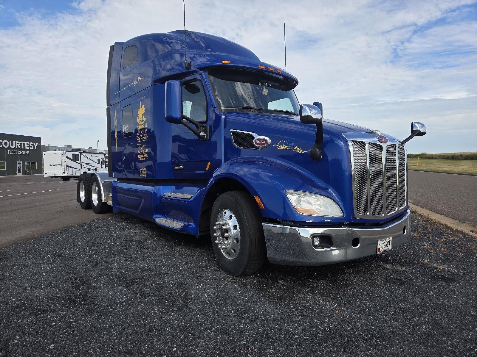 2020 PETERBILT 579 Base