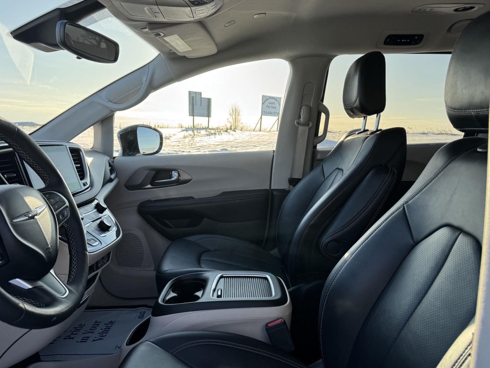 2024 Chrysler Pacifica Touring L