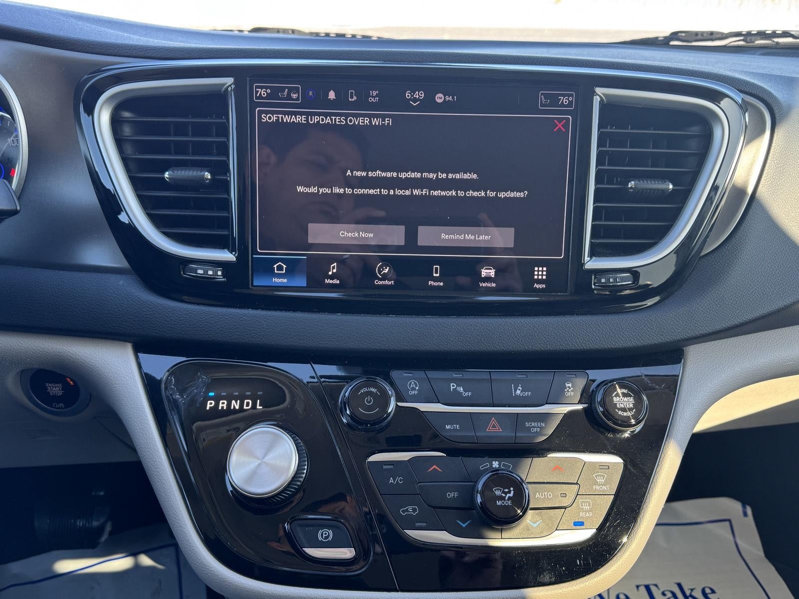 2024 Chrysler Pacifica Touring L