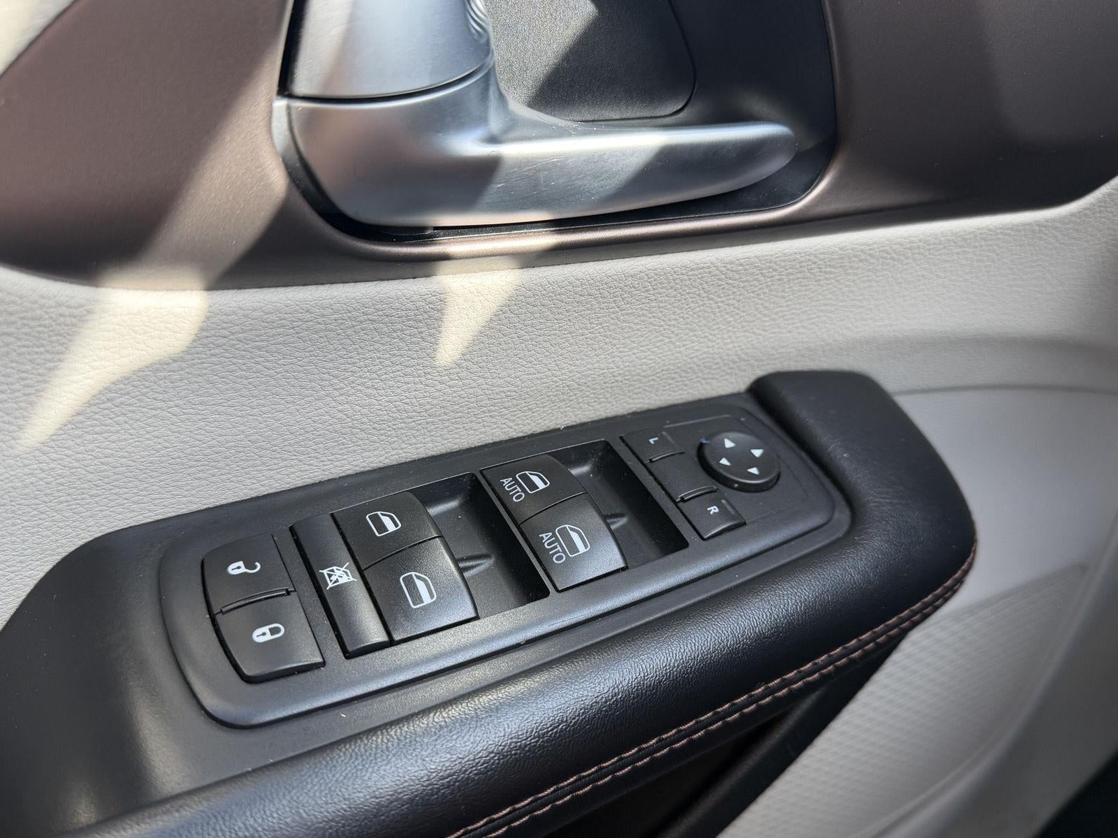 2017 Chrysler Pacifica Touring-L