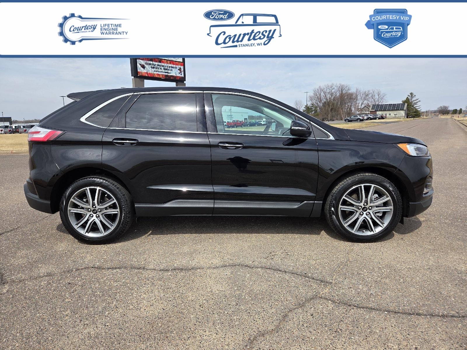 2024 Ford Edge Titanium