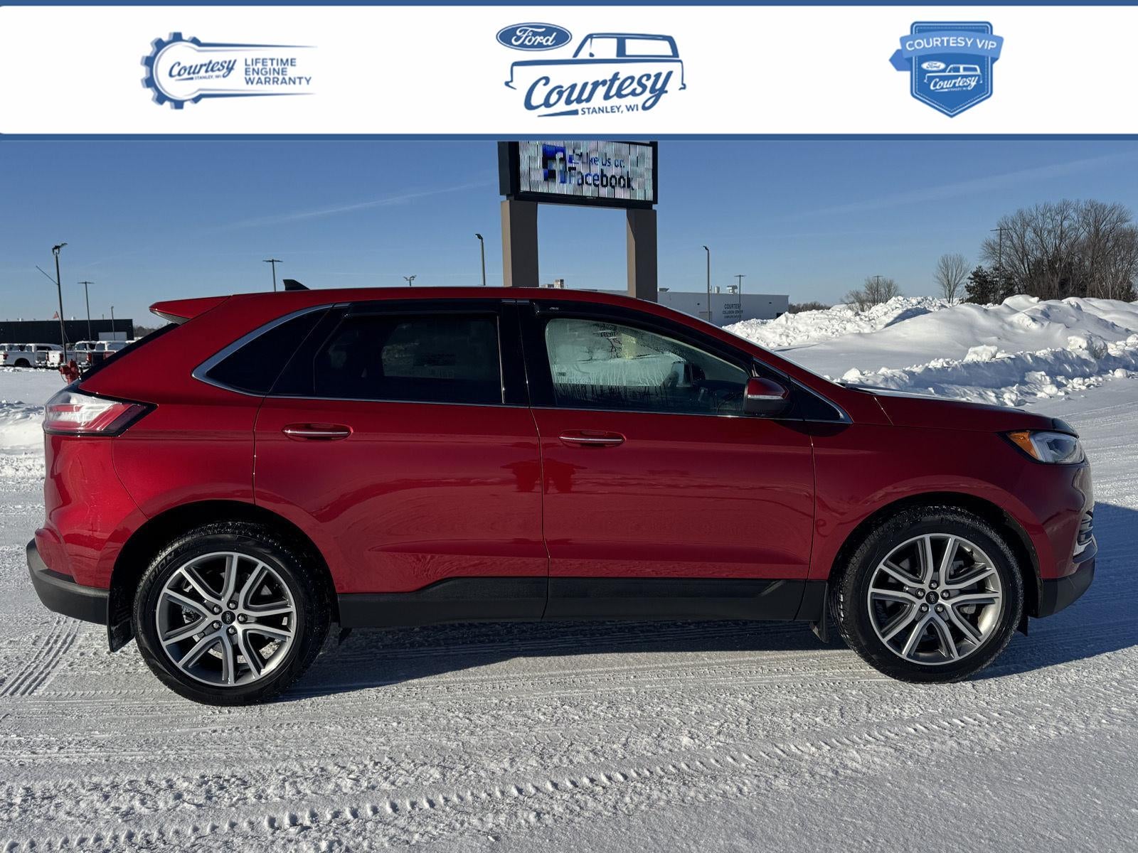 2024 Ford Edge Titanium
