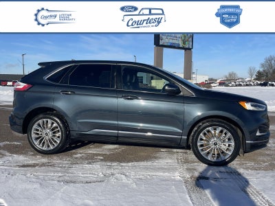 2022 Ford Edge Titanium