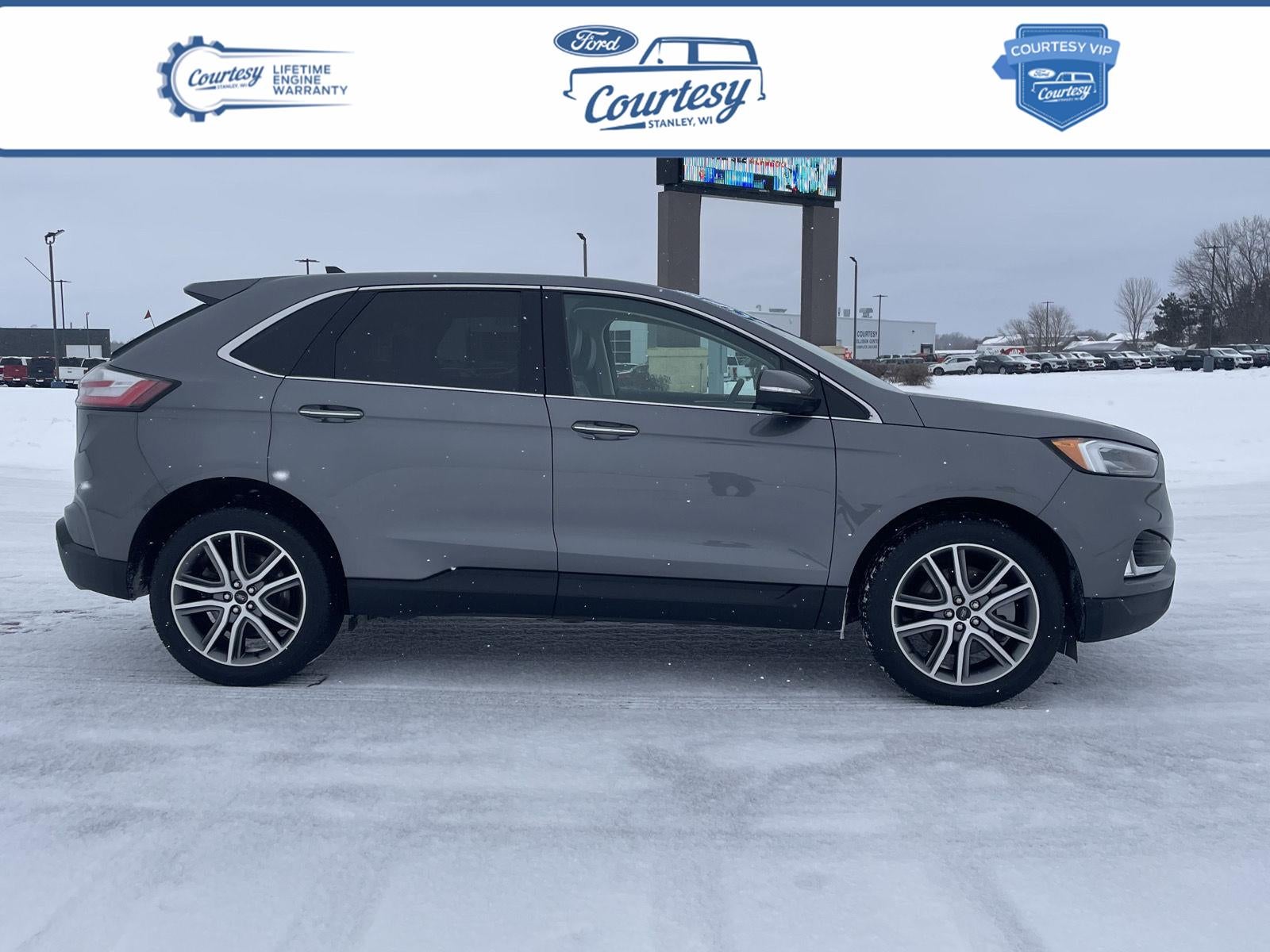 2024 Ford Edge Titanium