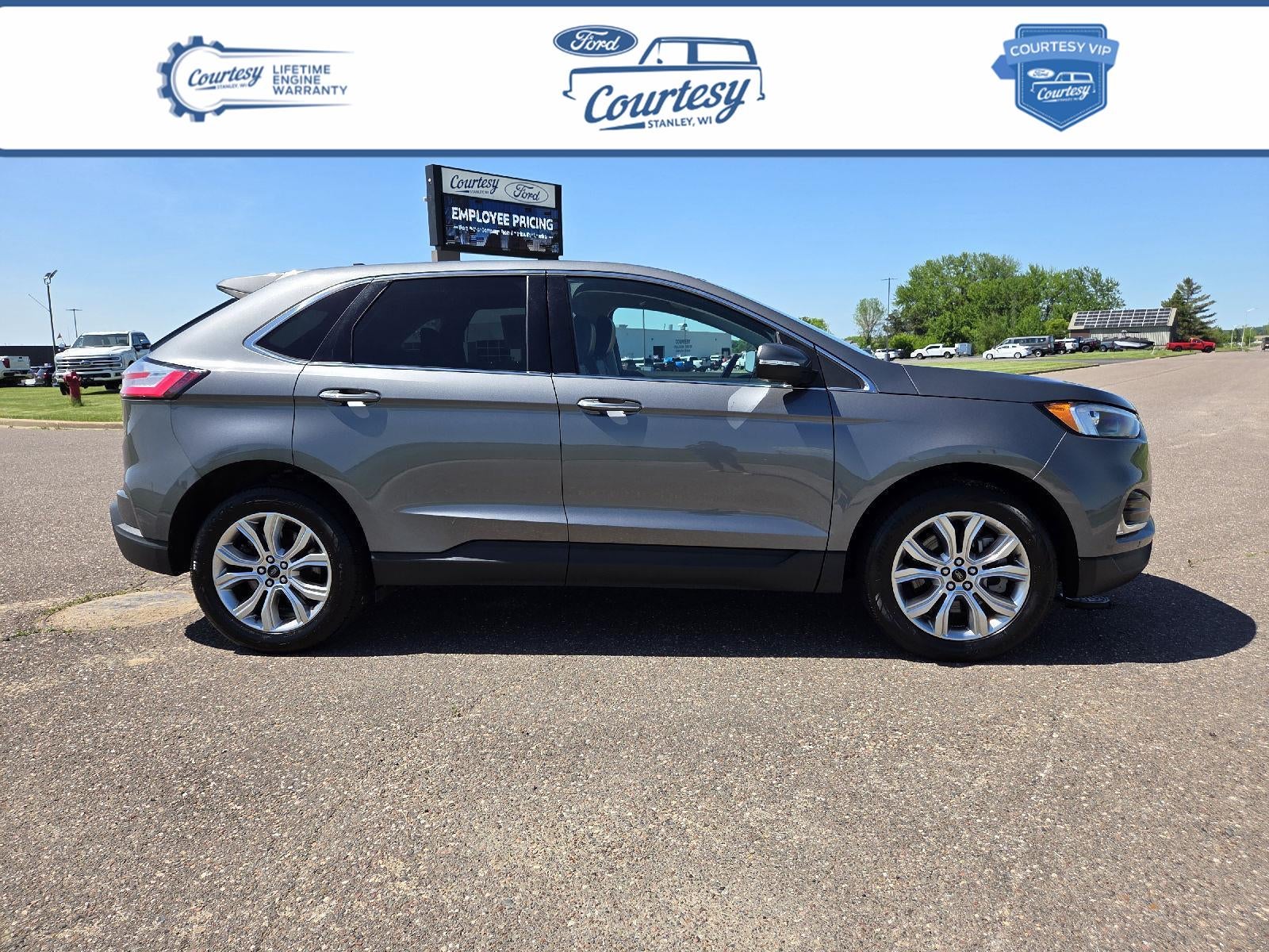2024 Ford Edge Titanium