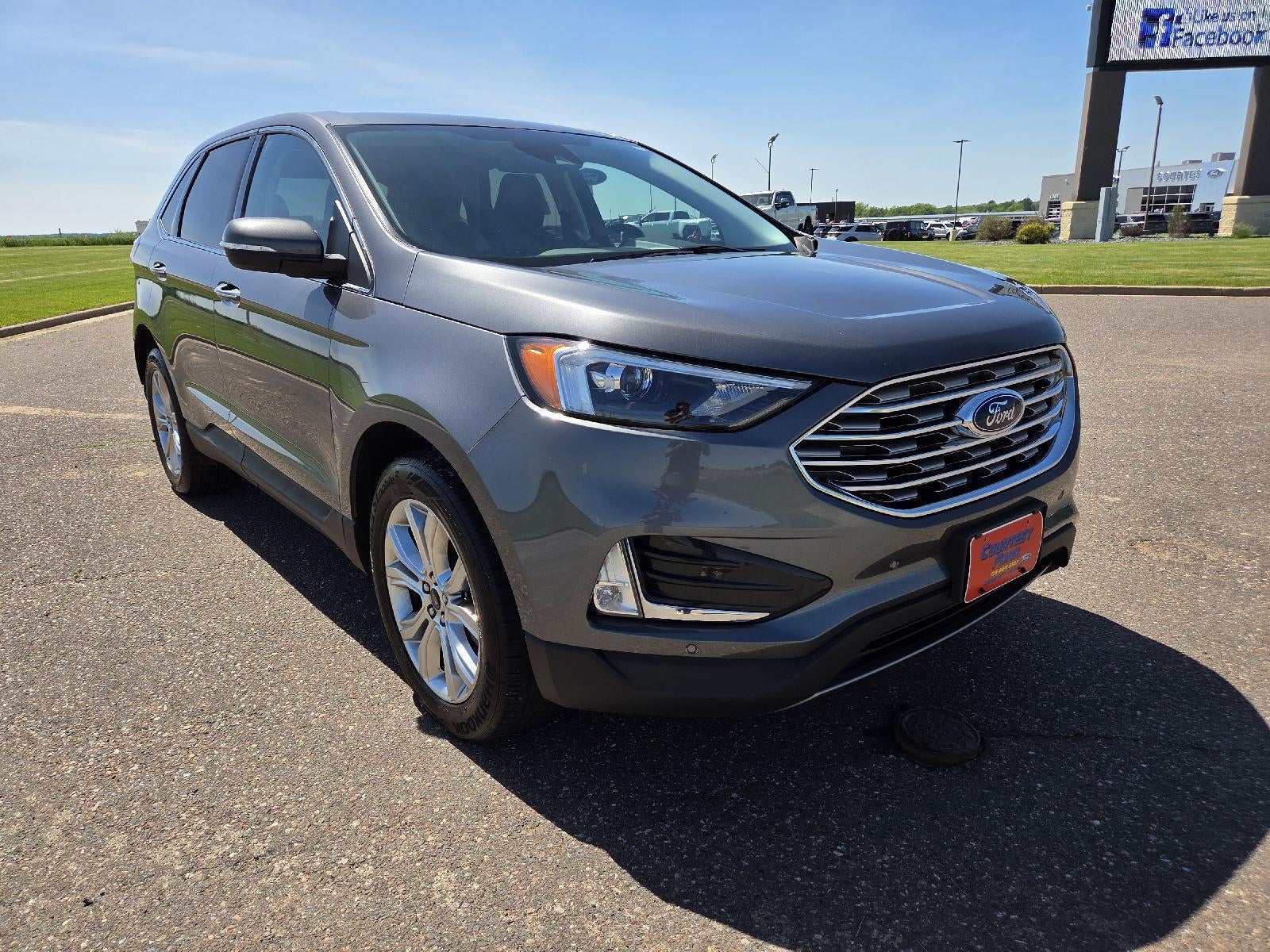 2024 Ford Edge Titanium