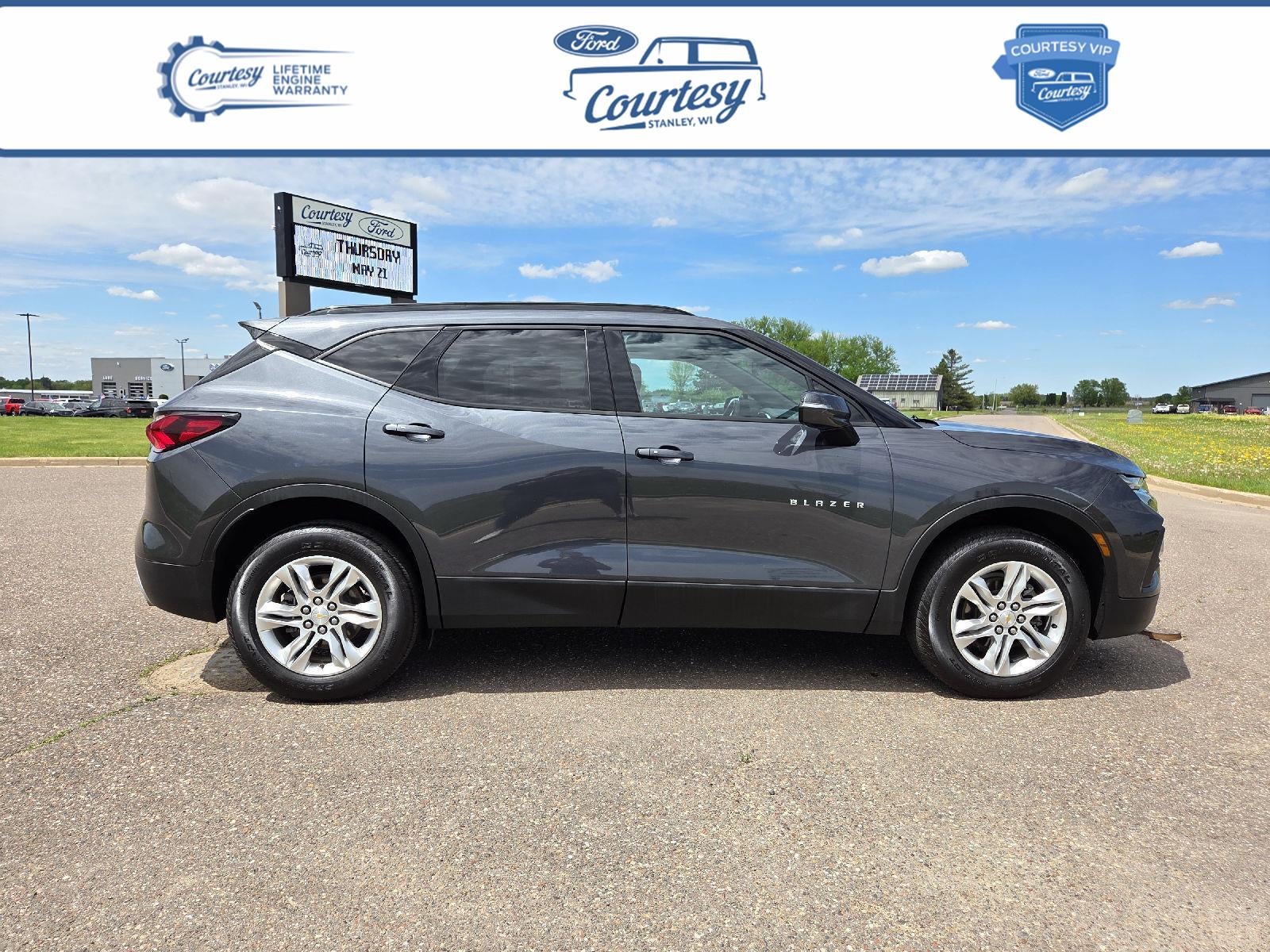 2022 Chevrolet Blazer 2.0T 2LT AWD's photo