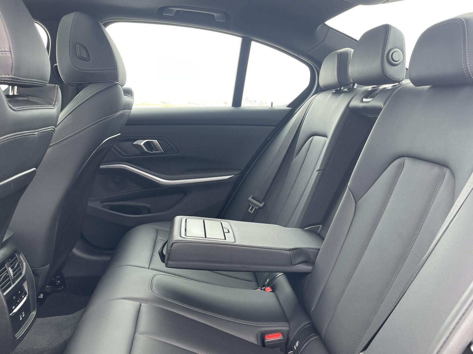 2025 BMW 3 Series 330i xDrive