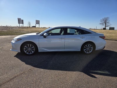 2022 Toyota Avalon XLE
