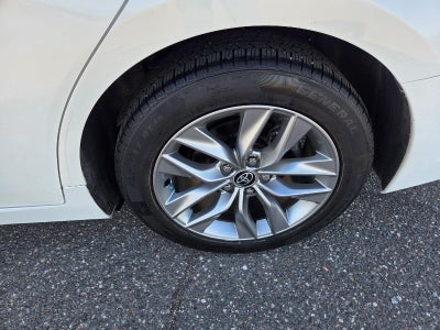 2022 Toyota Avalon XLE