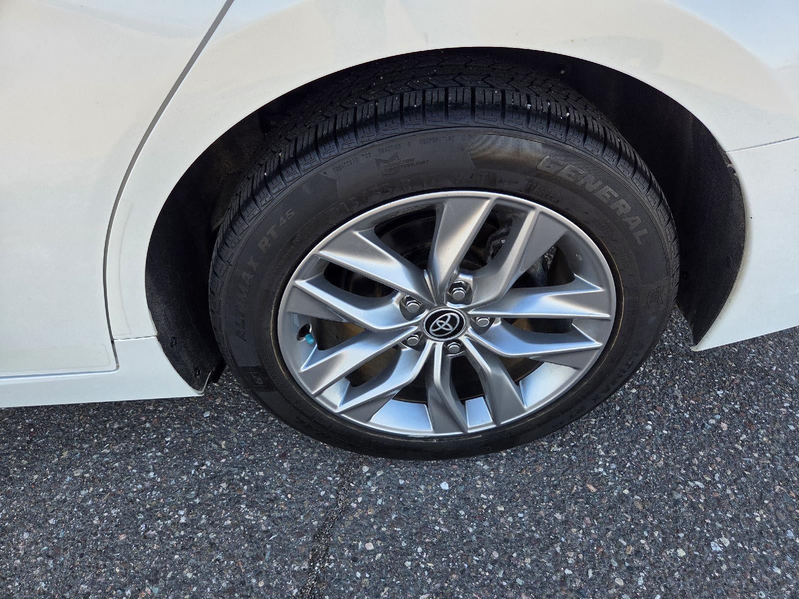 2022 Toyota Avalon XLE