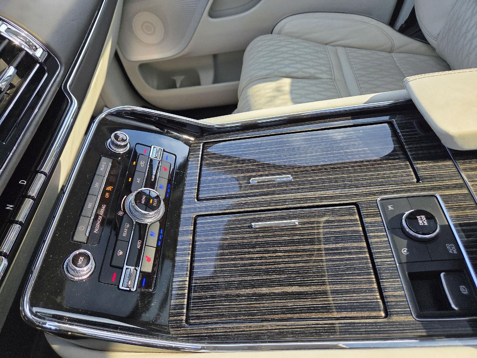 2024 Lincoln Navigator Black Label