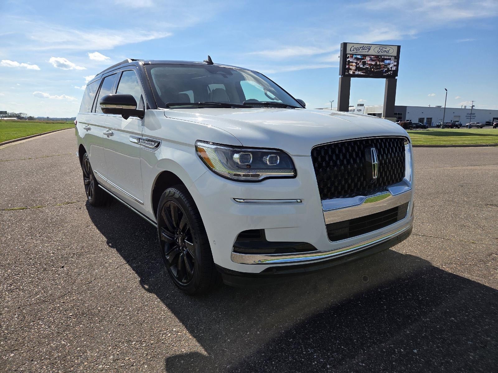 2024 Lincoln Navigator Black Label