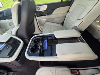 2024 Lincoln Navigator Black Label